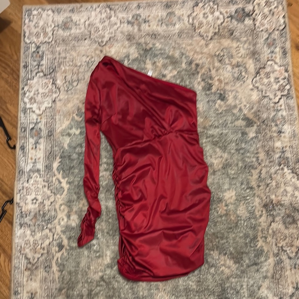 Elegant One-Shoulder Red Dress